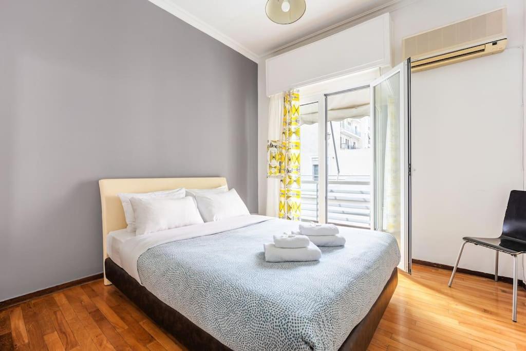 Apartment In The Middle Of Everything Афины Экстерьер фото